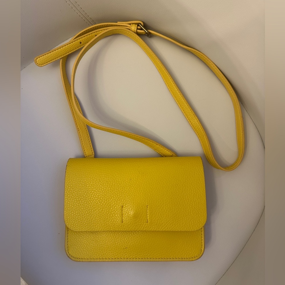 Melrose and Market Carrie Wos Leather Crossbody Bag in Yellow with Card Holders